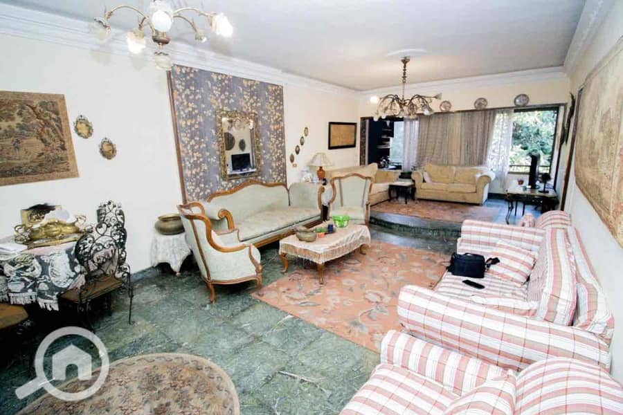 10 f3edf512-a48c-40ed-8dbe-475544630167. jpg