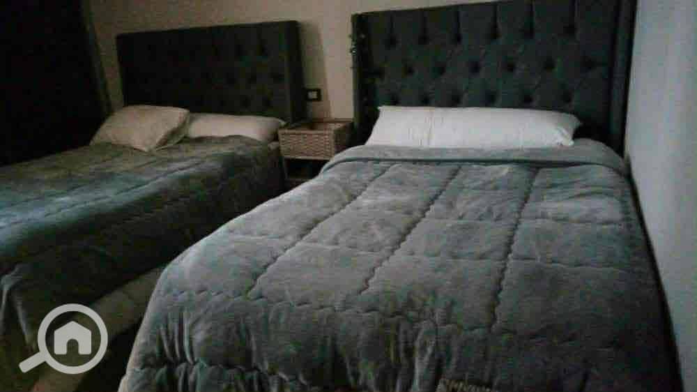 5 att. 5NMsFbiAb1vwhnurx759w-4eyQHGlCUPdZoIA_3LxxM. jpg