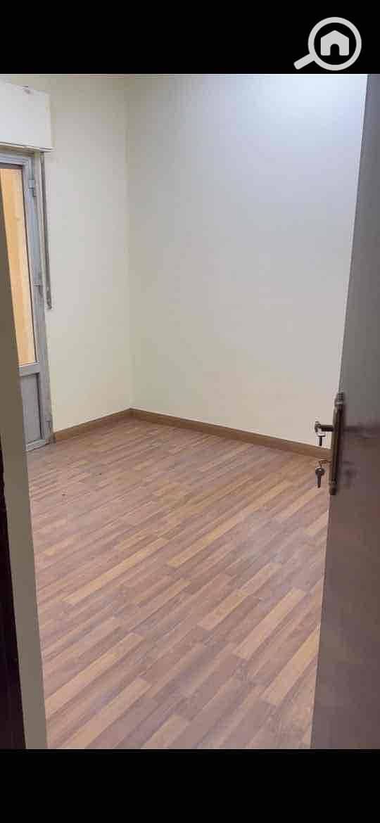 4 bc3e84bf-c1ed-41a7-ab05-dd509df6a8ac. jpg