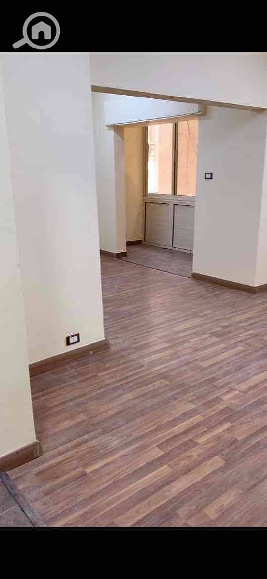 5 3922a1f5-927f-46c1-a7f0-eeaf1450a5bb. jpg