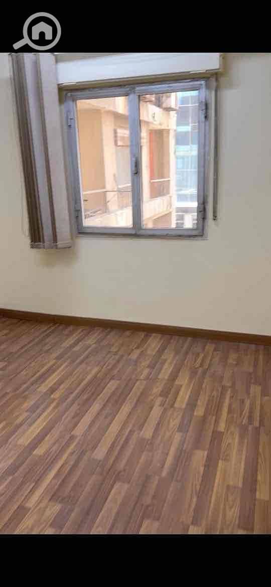 10 9465f587-f069-460a-91ef-ceb31f9c31b7. jpg