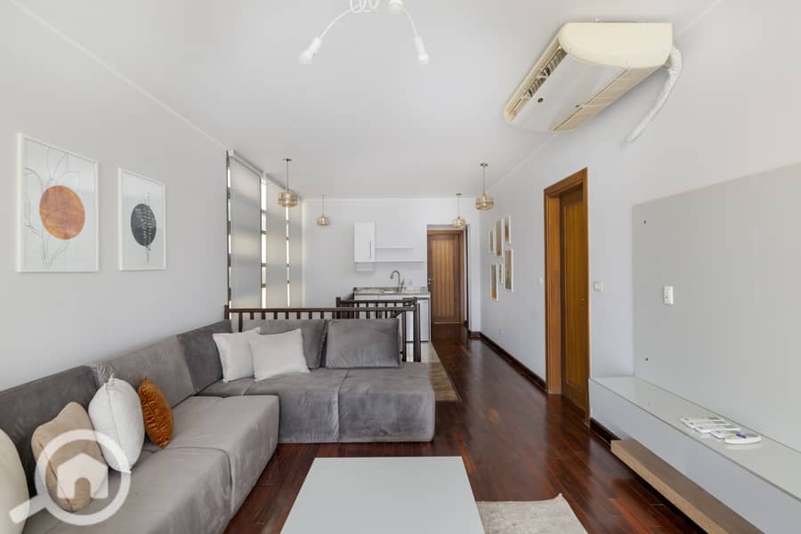 8 IMG_3246-Edit. jpg