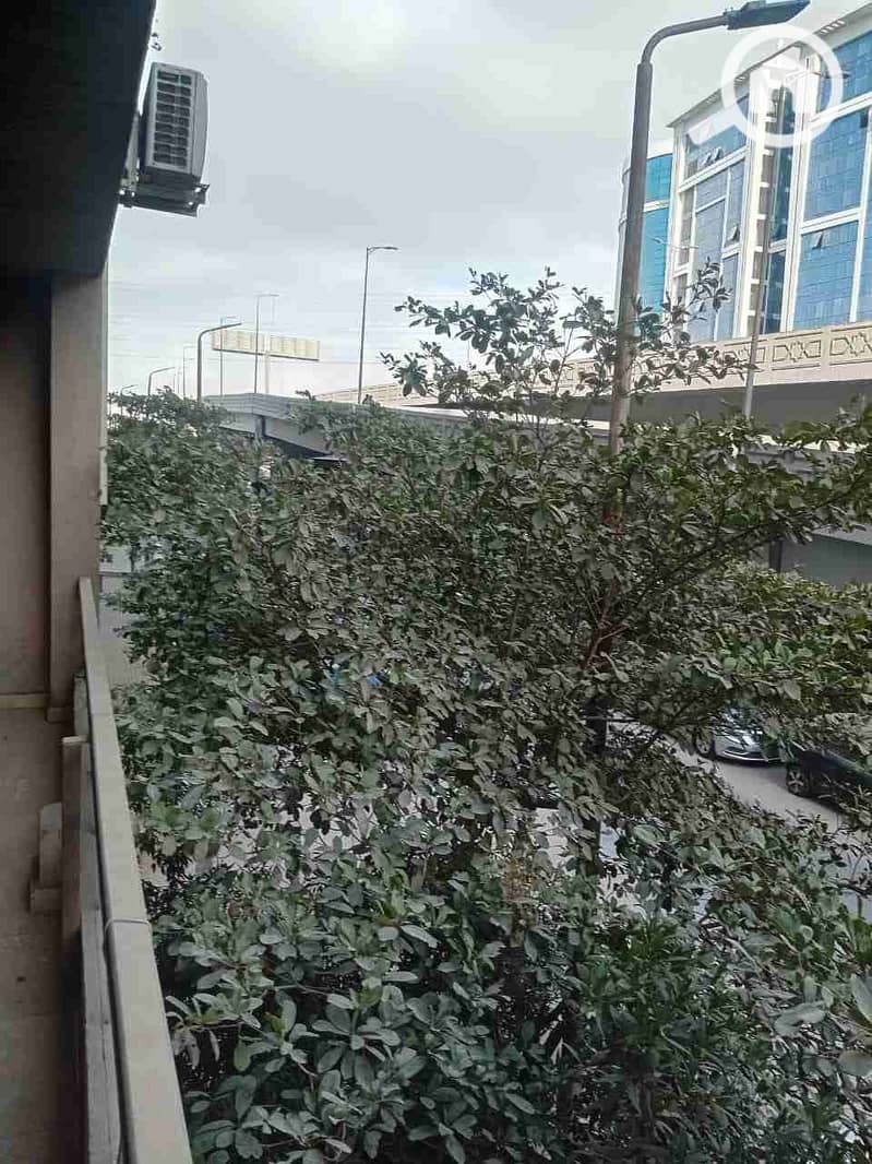 1000127727. jpg 1000127727. jpg