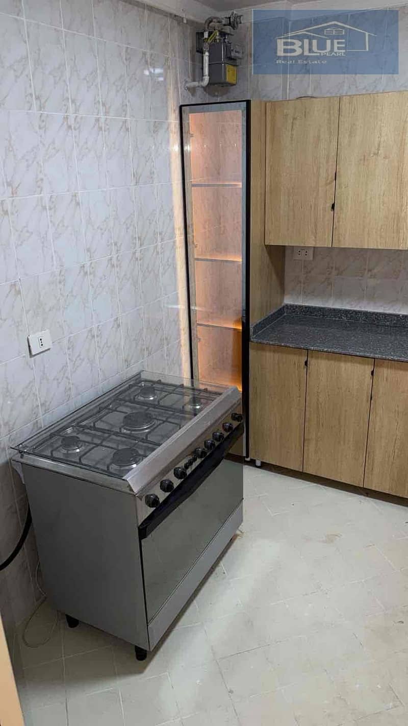 6 cf7f6c28-65b5-49c5-bd7c-cb207859d245. jpg