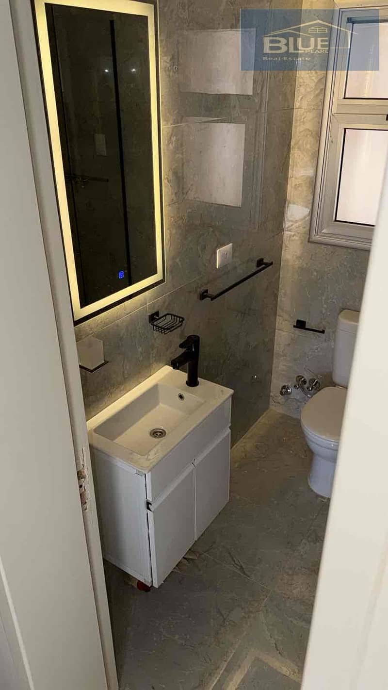 10 8abdaf4e-54a7-42a6-ac38-de165541adf7. jpg