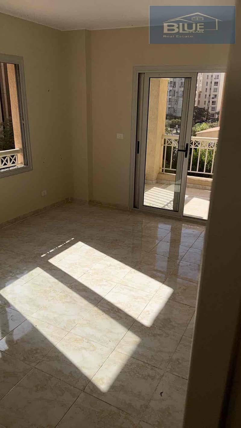 15 b4d9e6ff-c71d-42e8-b393-e277a46f8729. jpg