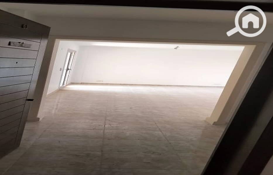 2 0fcfd7f6-dcf8-442d-8f54-6e86abb56476. jpg