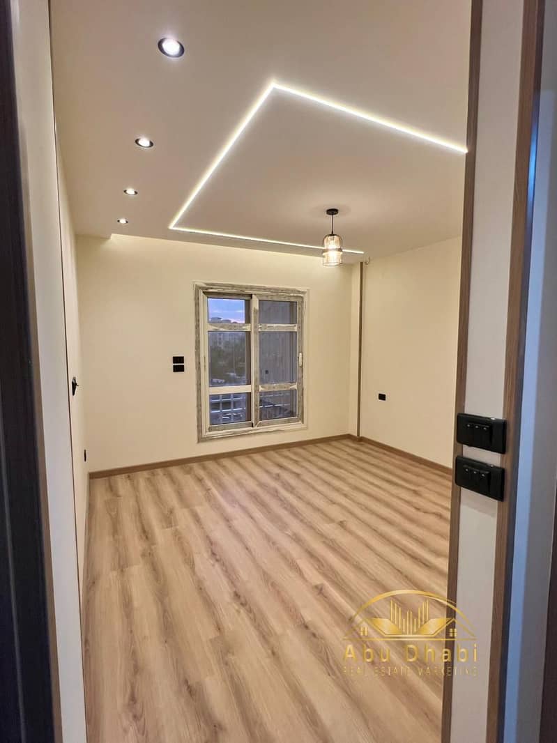 4 0ff7833a-3834-4214-9a04-8f582353b469. jpg