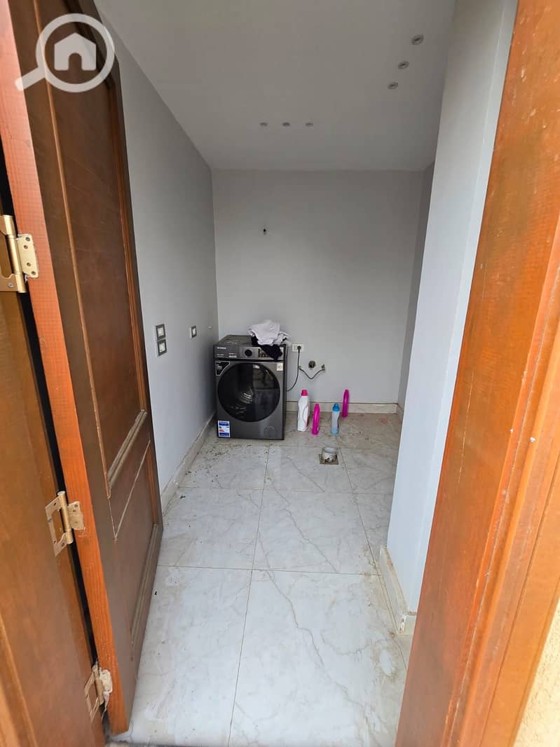 20 c1ebafee-72da-46dd-bbb5-3e2c59c6b133. jpeg