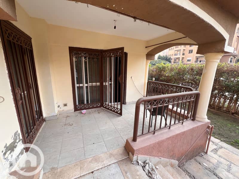 2 b85a2810-9ac5-44e7-aa0b-0ebba9418103. jpg