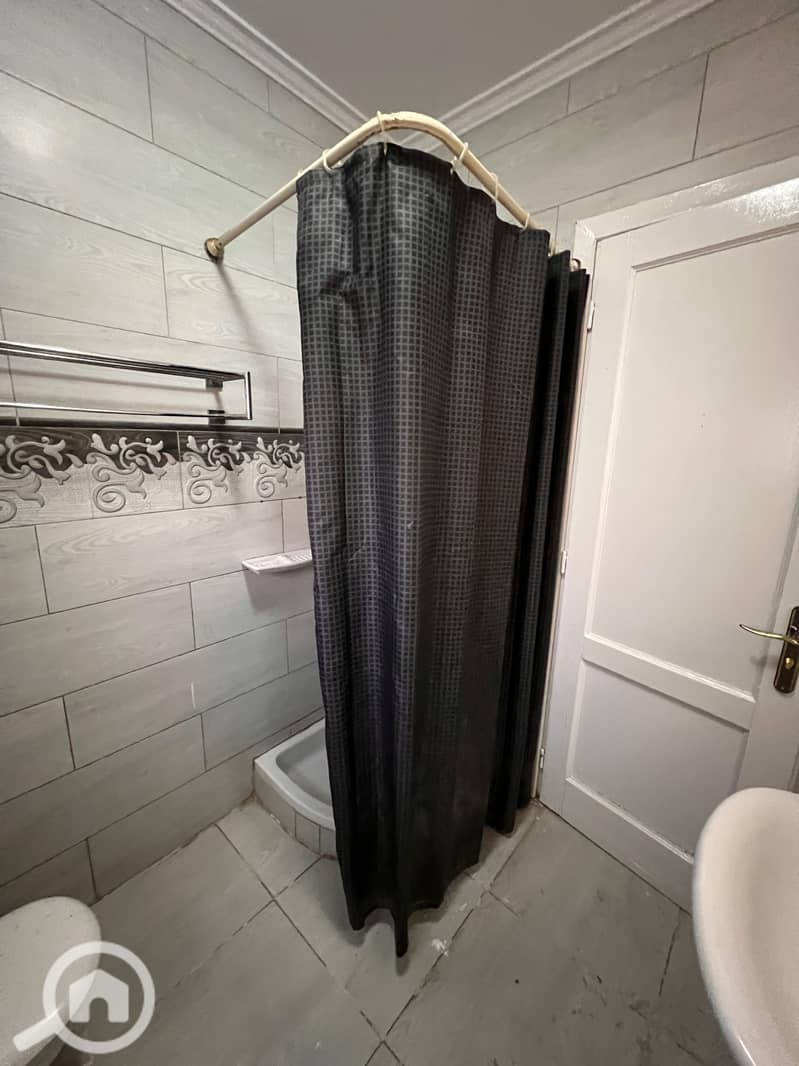 12 919961f0-c82a-4c30-a738-b4e0640ee49b. jpg