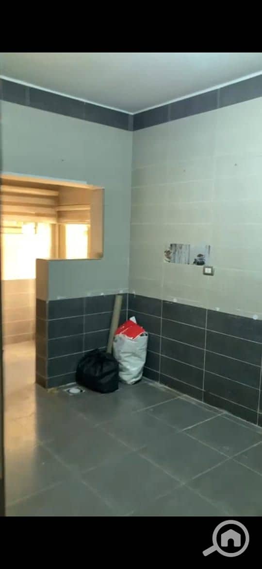 4 6be5b984-f89d-48b9-8358-7c6880a07992. jpg