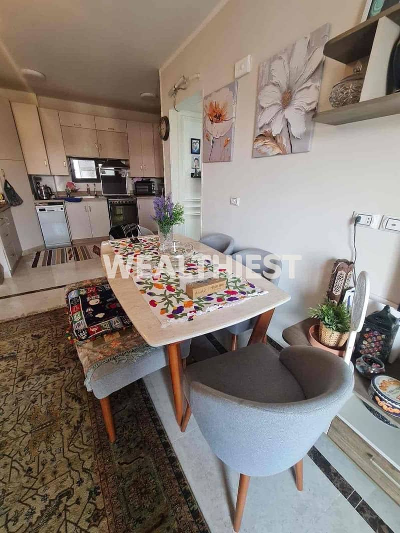 4 83792e30-b977-4cfd-9496-35949595c0f4. jpg