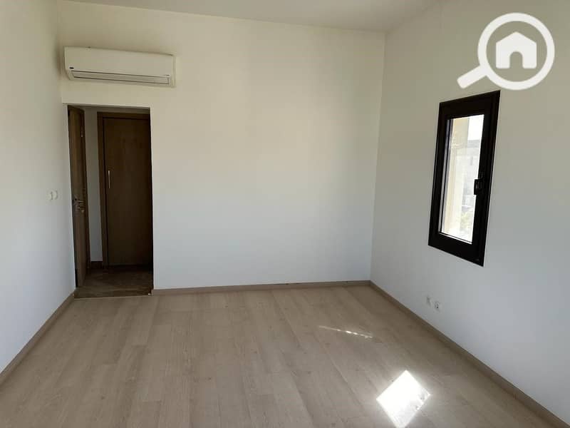 10 19998d57-910c-48c6-8a1c-336ac2228885. jpg