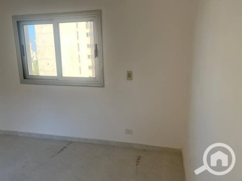 9 bfdf9d63-6cb0-420d-9892-27a44714a4fc. jpg