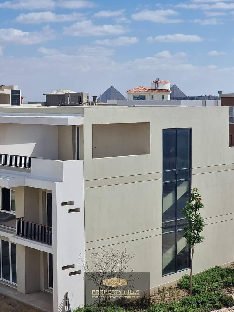 8 WhatsApp Image 2024-10-21 at 11.56. 49 PM. jpeg