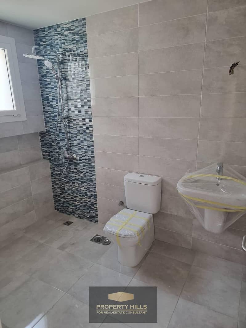 11 WhatsApp Image 2024-10-21 at 11.56. 52 PM. jpeg