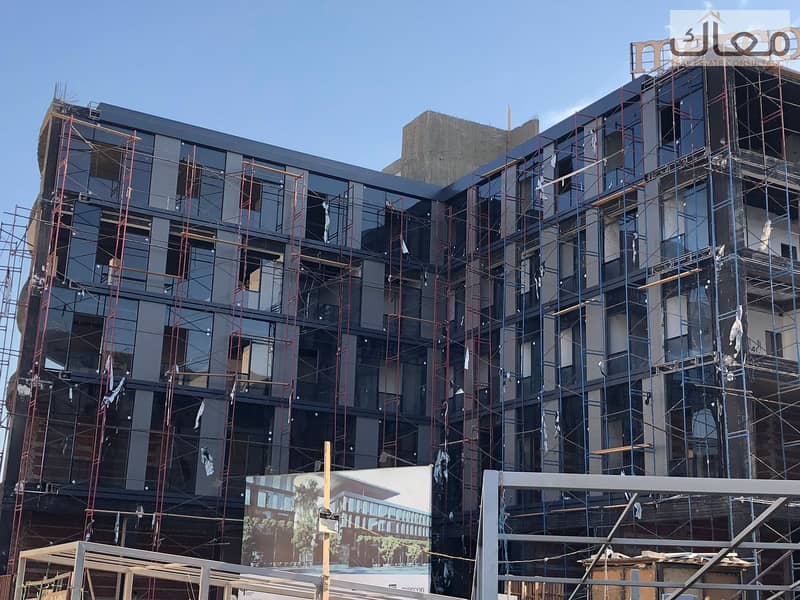 4 9844cdf5-945e-4966-80ad-b1ad1b222142. jpg