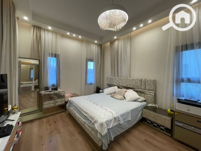 3 4c770493-3b96-445e-8885-37478d8fa828. jpg