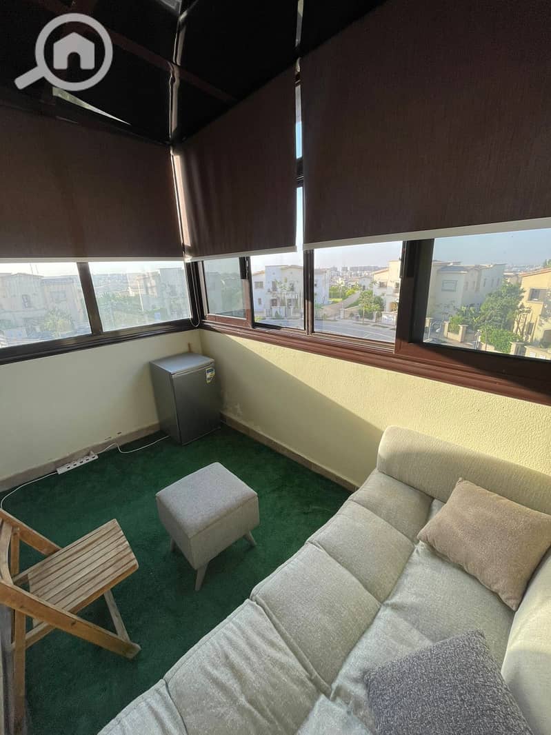 4 2b3bfca5-aef8-4cb0-9198-9fd5aa4adf4f. jpg