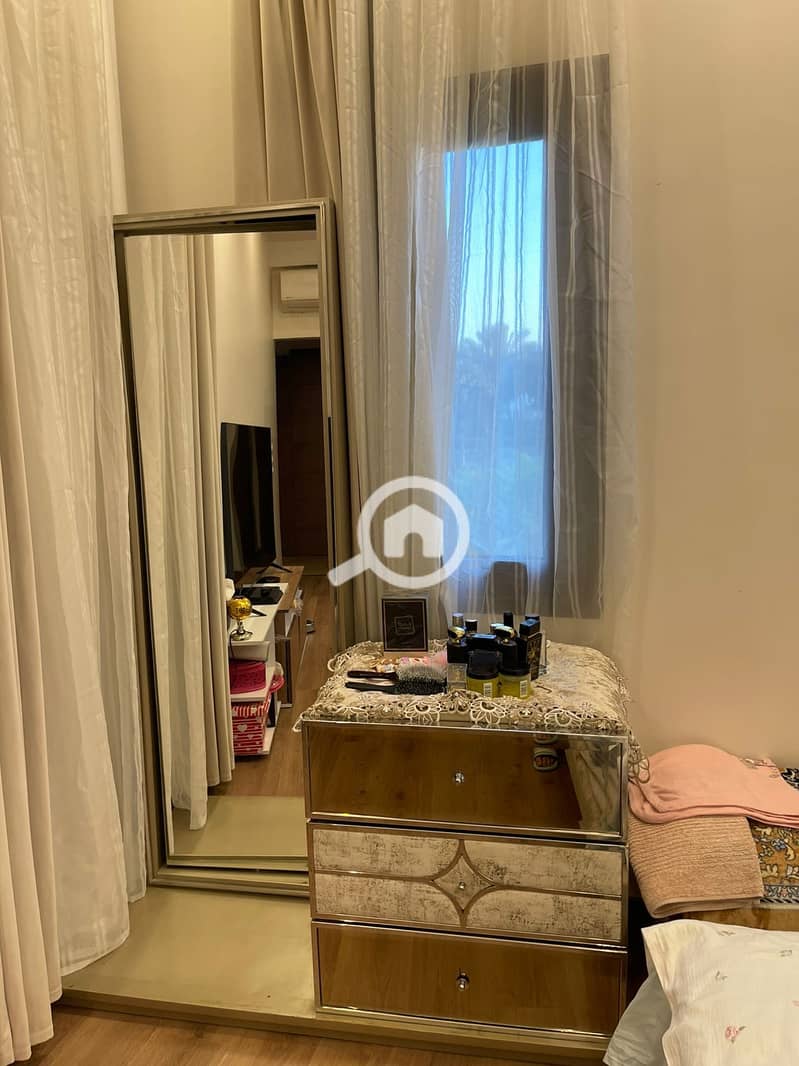 9 7aef9cef-64d8-42a9-8578-b64c446ea171. jpg