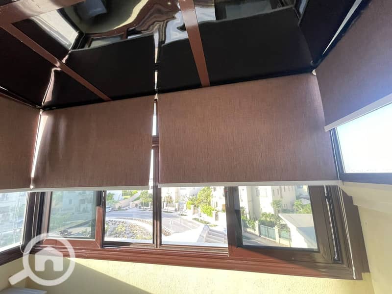 10 9c89c5c2-e37c-404b-87bc-5ce82cd64a33. jpg