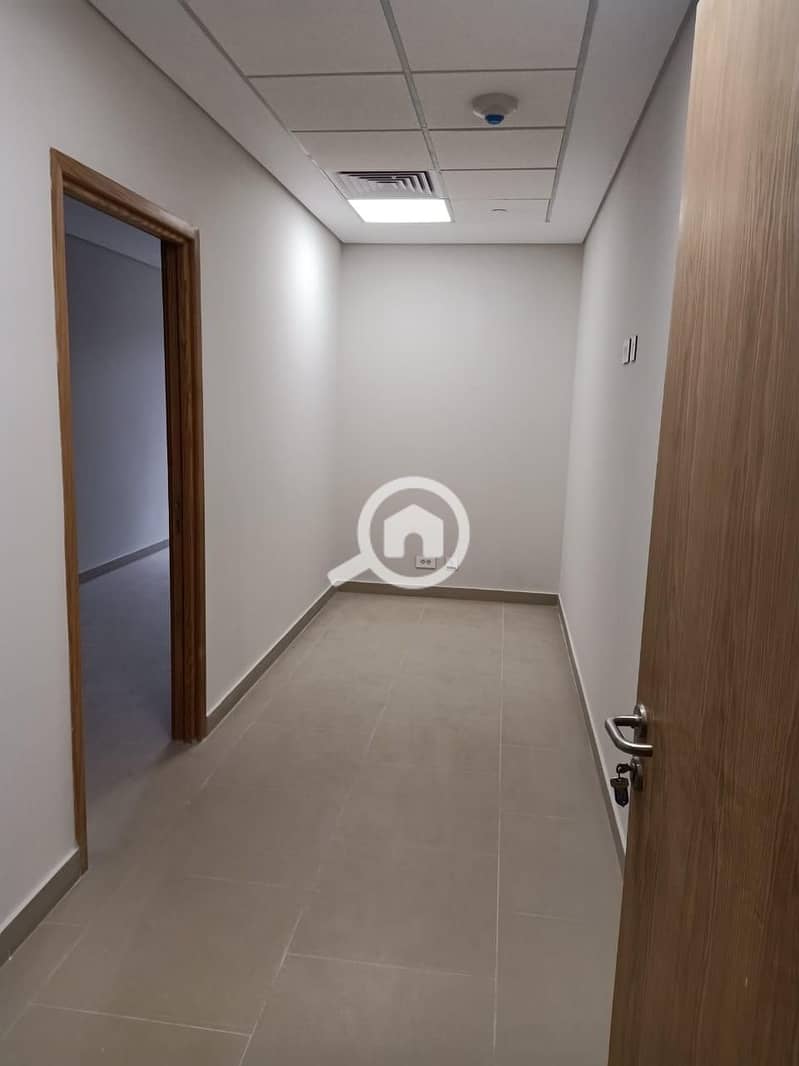 5 44f52cb7-89e5-48a8-85e3-a17f5fa5bc29. jpg