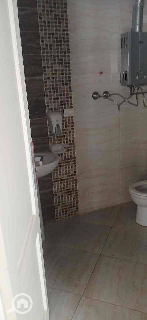 4 17f21380-d37a-47da-9bda-92effc2c4061. jpg