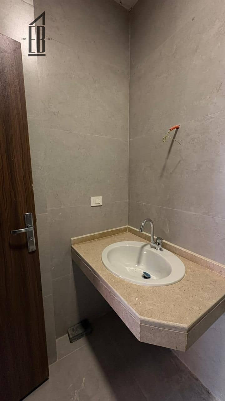 9 WhatsApp Image 2025-11-27 at 10.21. 44 PM. jpeg