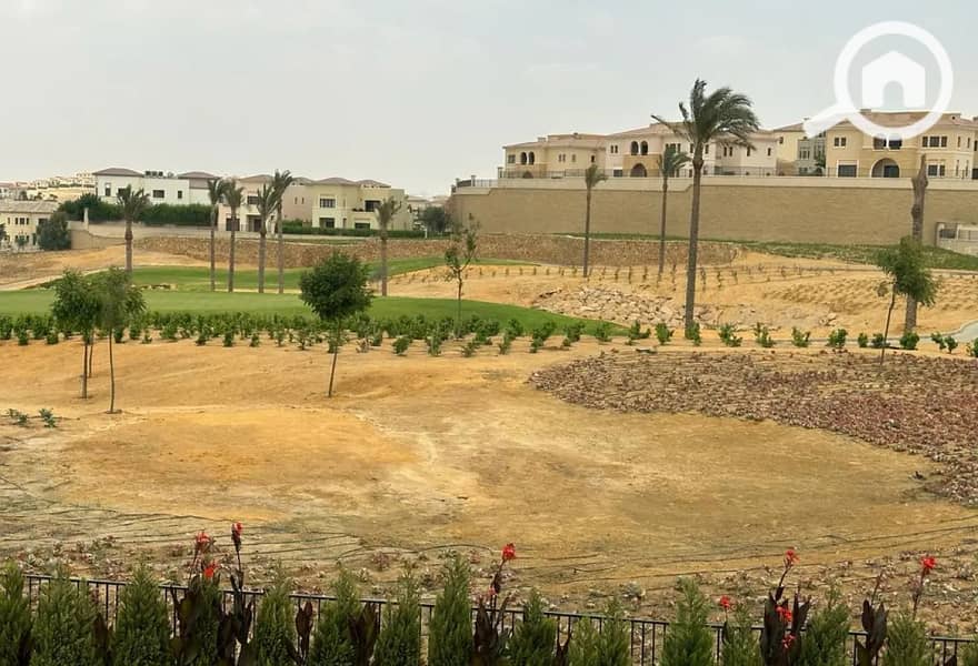 10 8317947-cdc58o. jpg