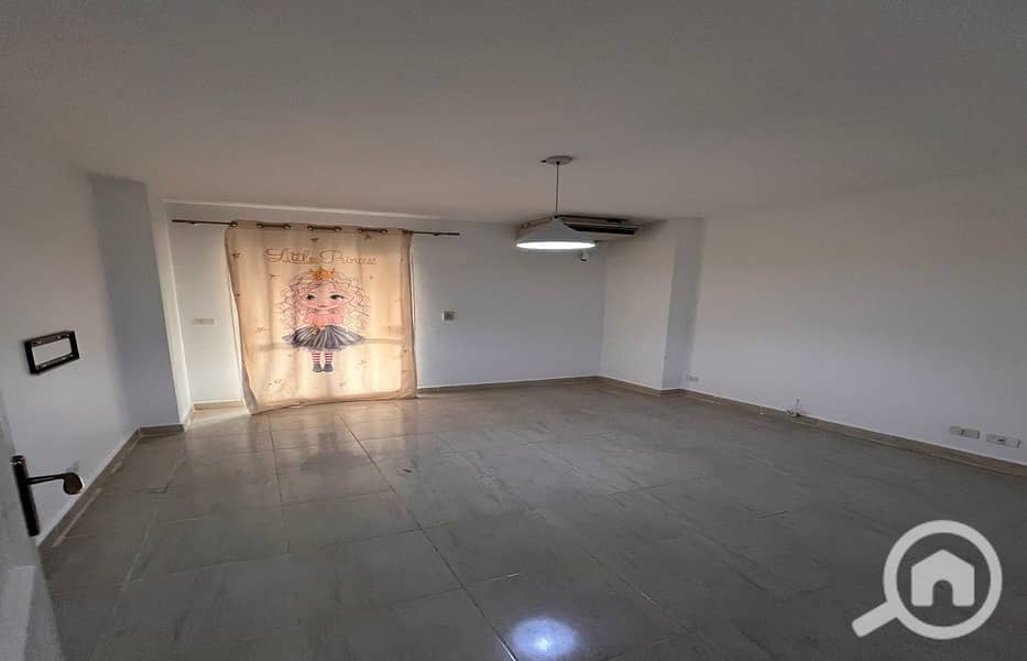 8 5798f43a-2b09-4500-b3e1-8448a82e24e6. jpg