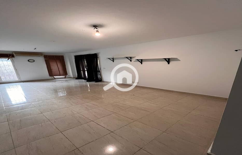 14 ff6875b3-99e1-4ece-9b98-7c4b9b469aa5. jpg