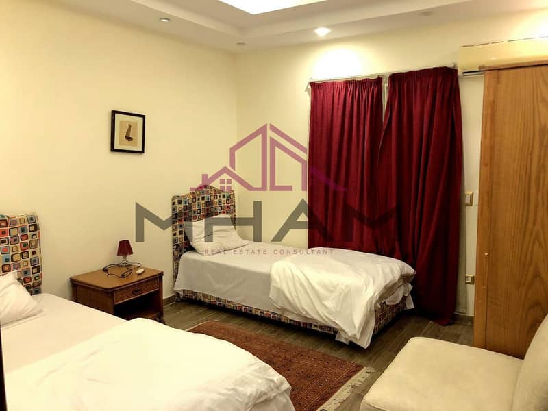 3 photo_5996580068655827881_y. jpg