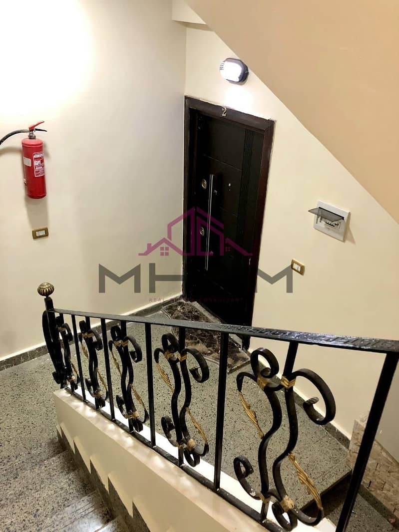 7 photo_5996580068655827877_y. jpg