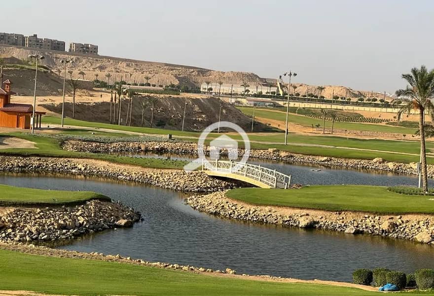 10 8317947-b282bo. jpg