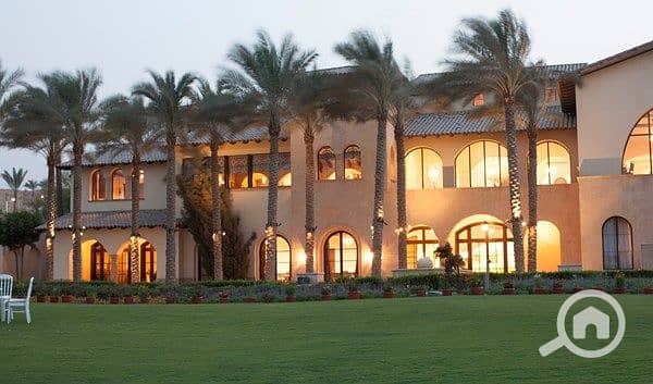 21 uptown_about-amenities-golf-clubhouse. jpg