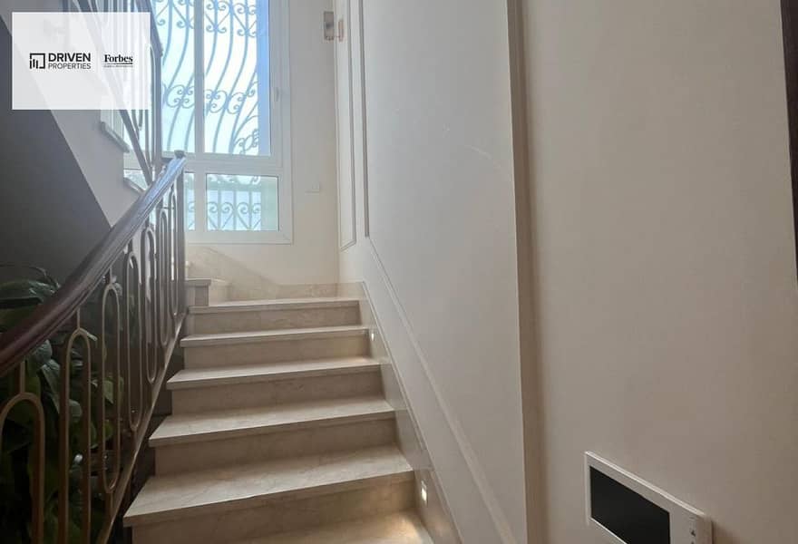 9 5f8c21da-936f-472a-a2d9-78f334e10fb1. jpg