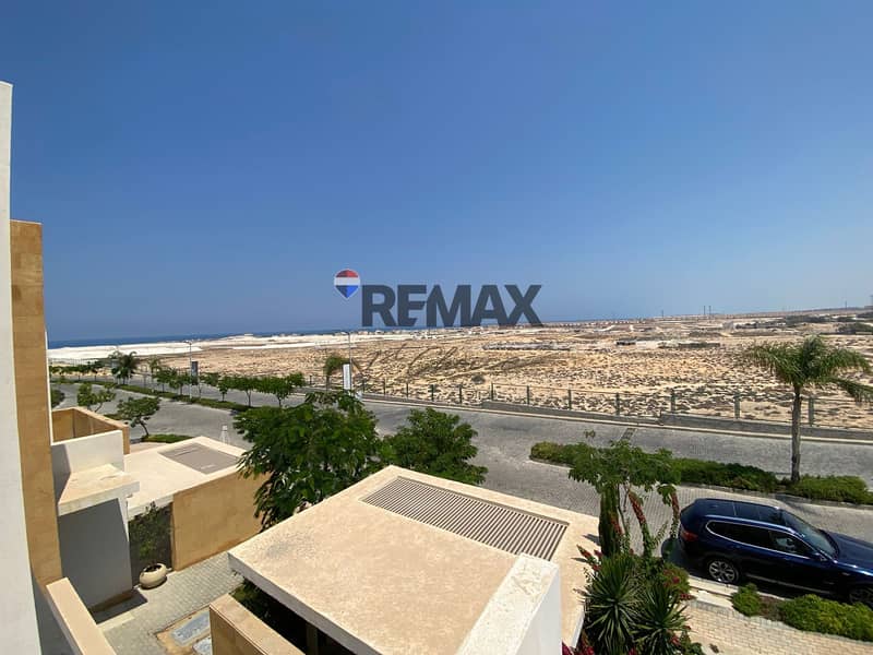 5 843f9edf-3a57-4ed0-9001-bcaf8a65f4a3. jpg