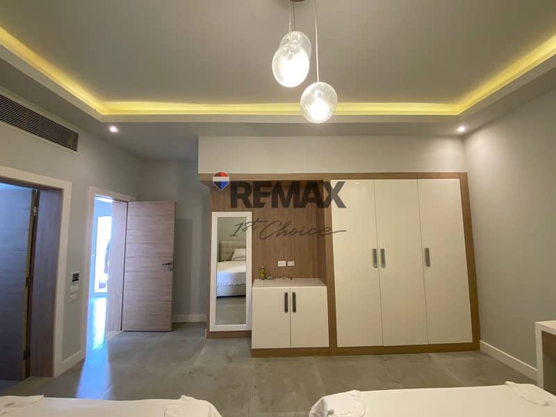 14 93cbd23a-89cc-4d1d-8c3f-191e119c6d73. jpg