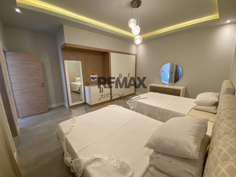 28 fd9078e3-7938-4d83-847d-35b5855020bd. jpg