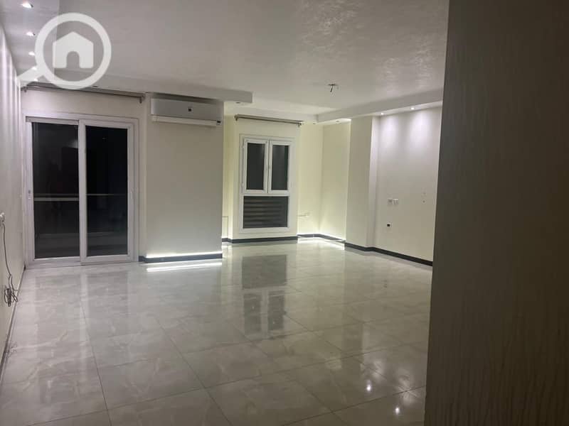 2 c4e780fc-eb02-4d35-8aa3-95b09440a128. jpg