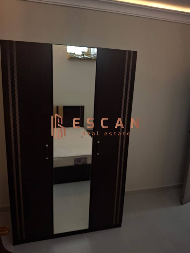 4 4fab8c4a-eecd-497a-aeb3-cea17b824bff. jpg