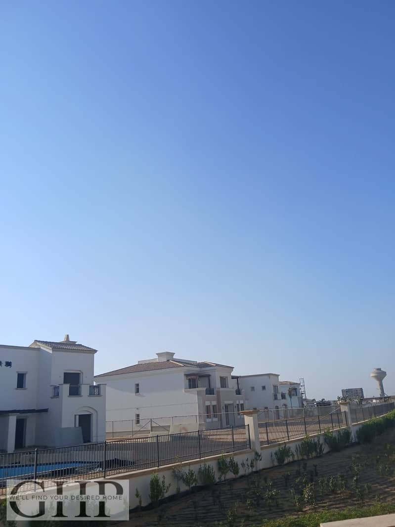 11 41b6f320-0ee1-472f-a12b-1c5980b54ca2. jpg