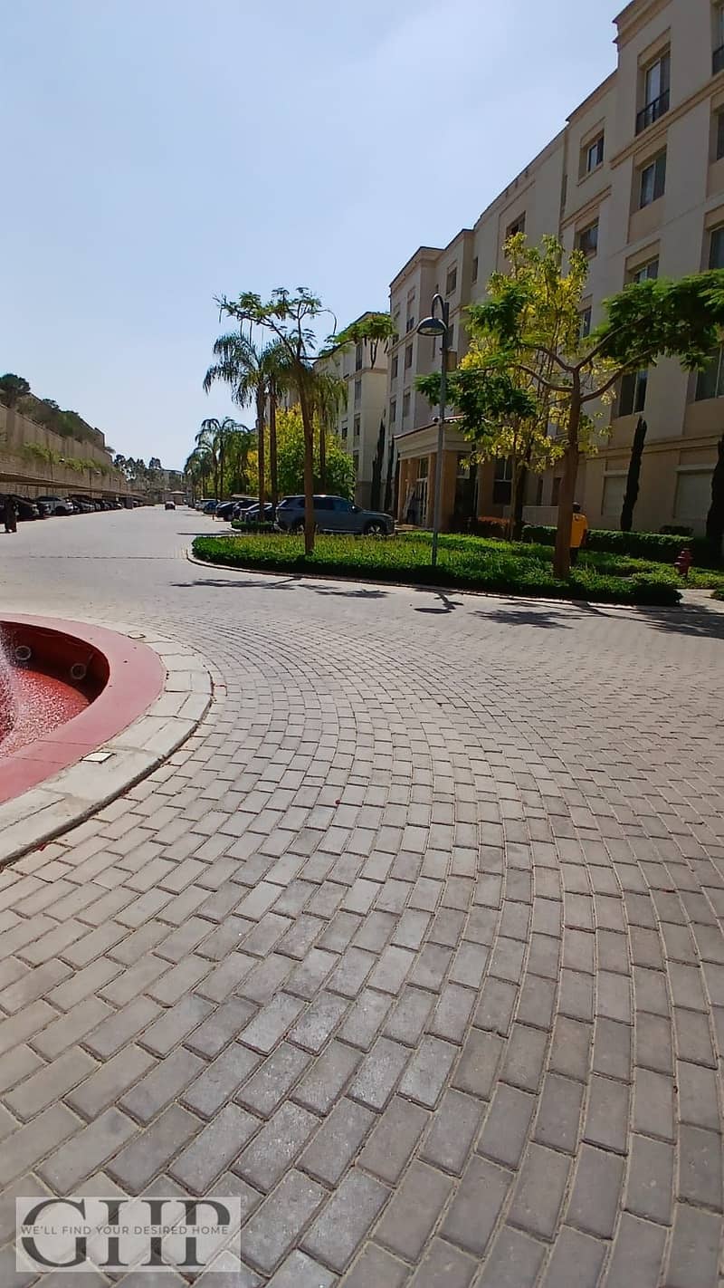 12 da3a33ed-986c-426d-bdaa-609e6fc9cae9. jpg