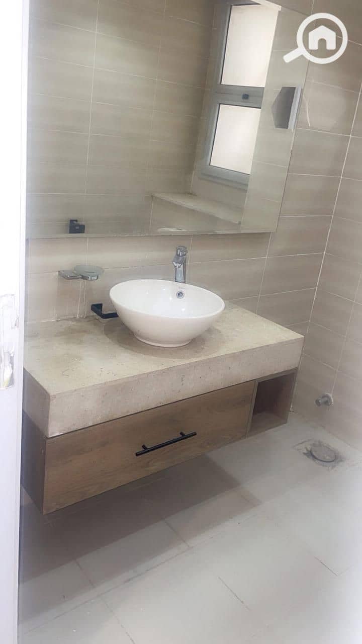 6 55d4a703-c82c-4dfa-a342-cb426b5d1f3e. jpg