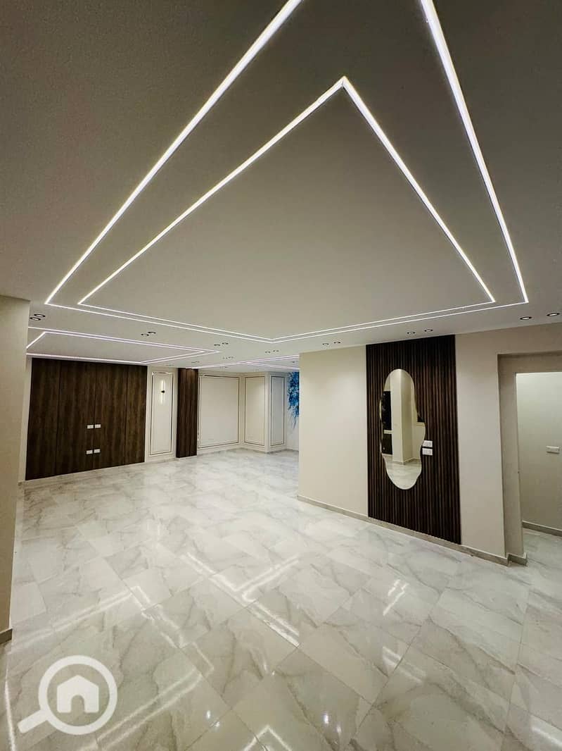 4 f0c7e37f-cd34-40eb-8366-7b7644f92a7a. jpg