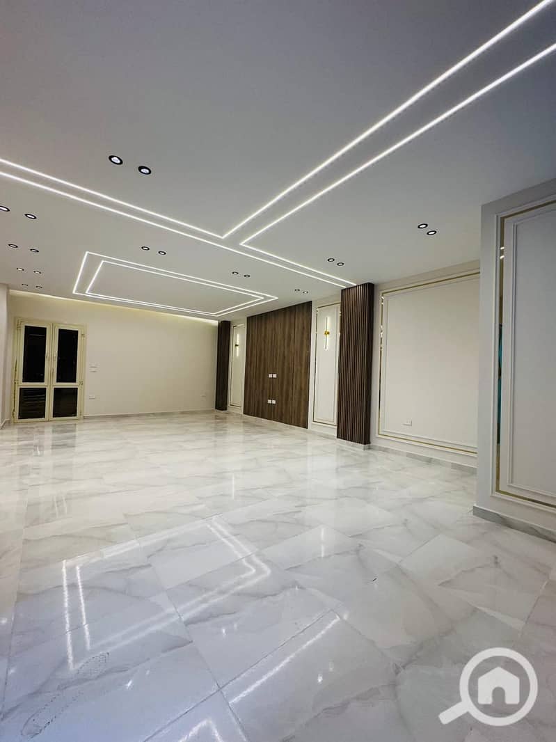 5 7977e453-76c7-4272-9dea-52072b5cf94c. jpg