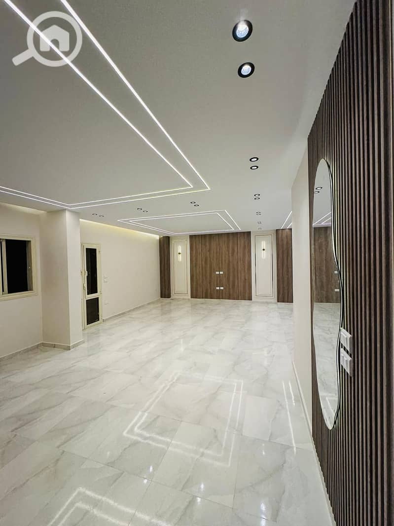 13 dc79f93f-0c50-4e32-a598-16454e1f3a3c. jpg