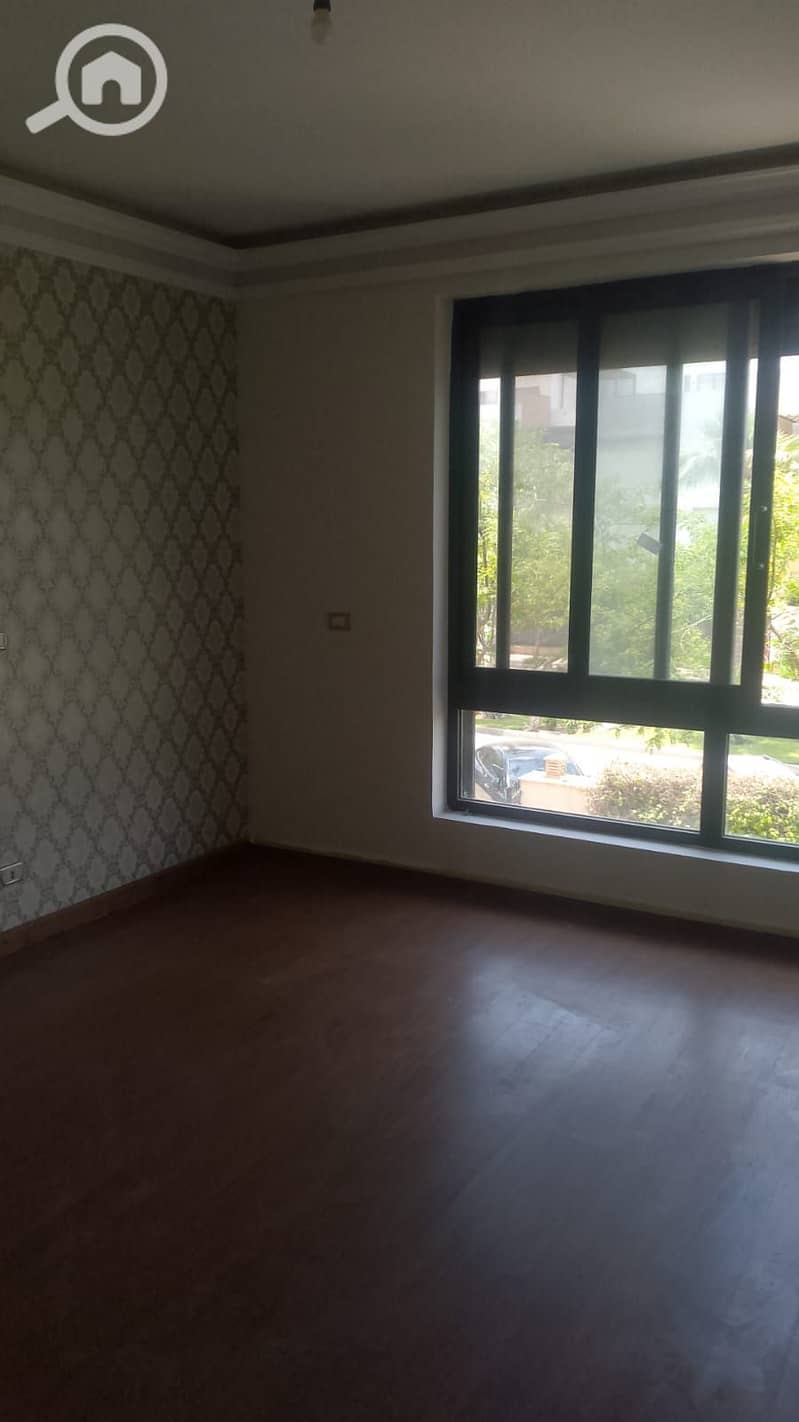 4 7a5acf45-2799-4306-a227-57e87c3c651c. jpg