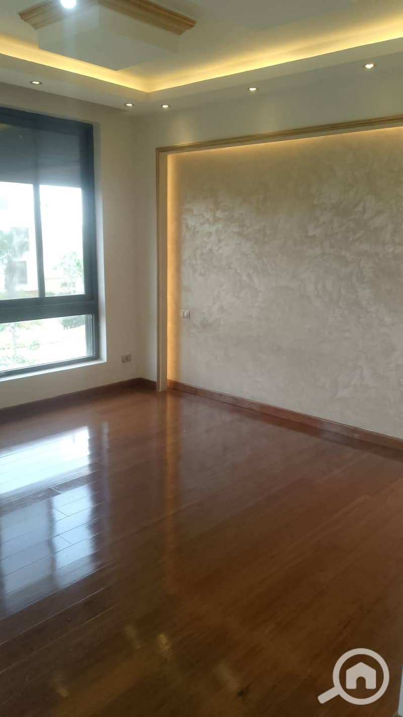 12 c267e720-a2c5-4f2e-b29d-ace2a6d9c9cf. jpg